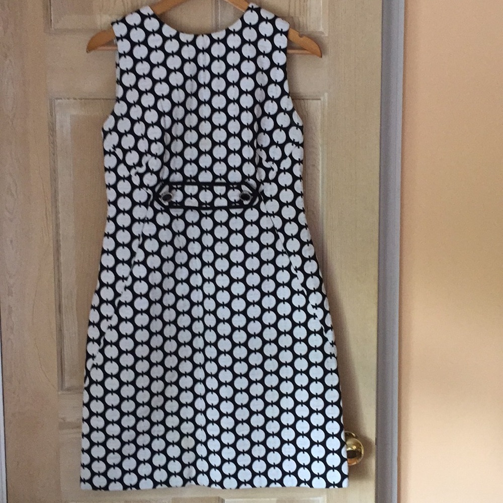 Tory Burch dress. Black and white disc print Sz 8